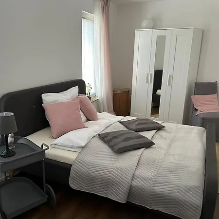 Maisonette Mit Dachterrasse - Keine Vermietung An Monteure No1 Apartman